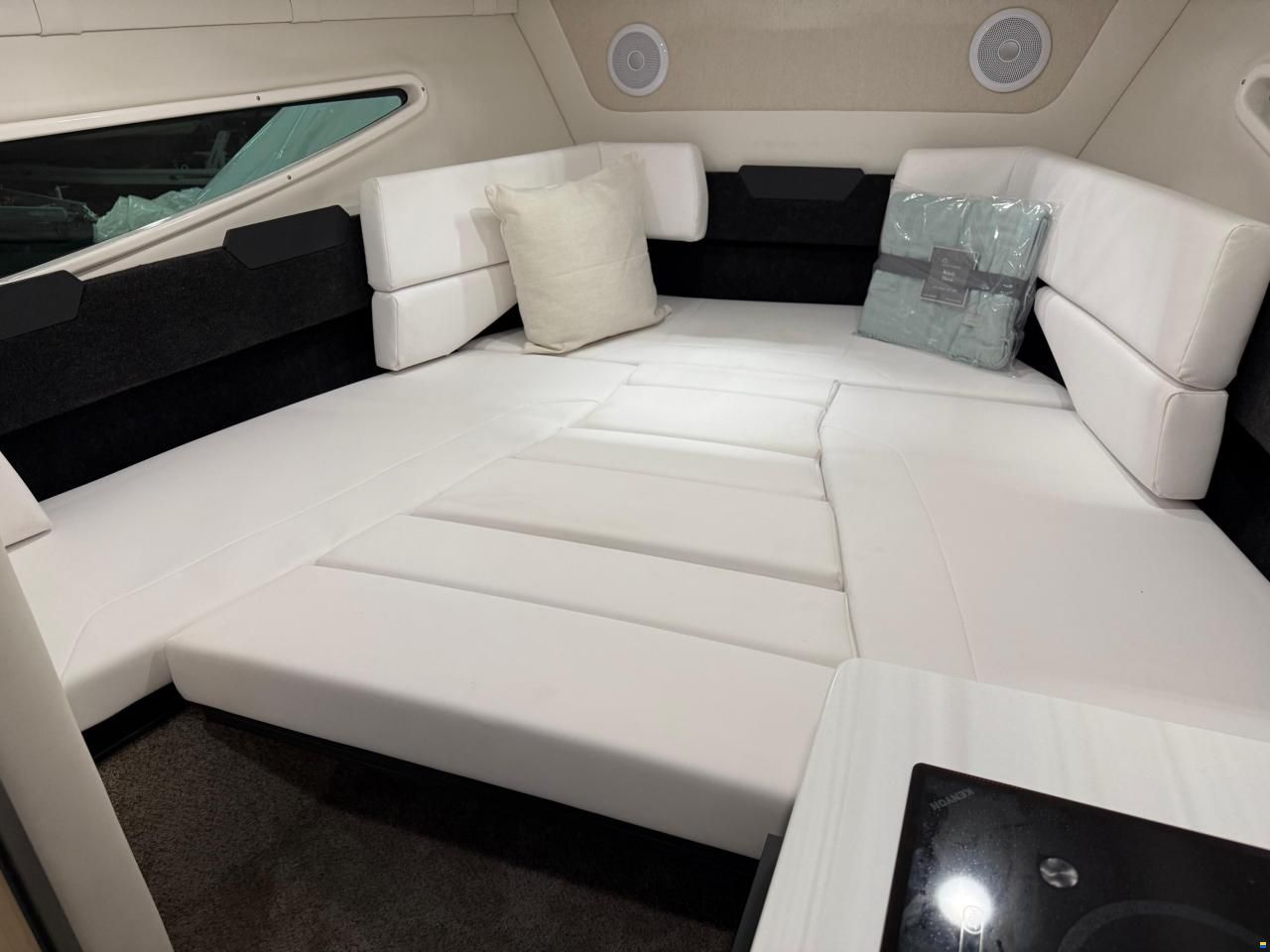 Regal 26 Express