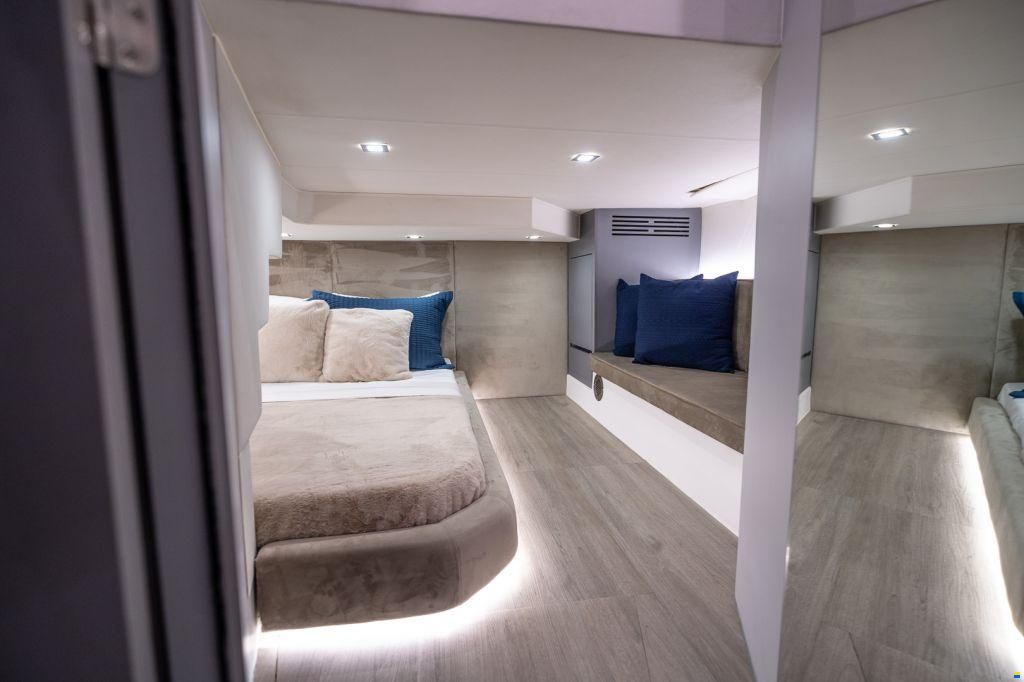 Grand Ocean 37