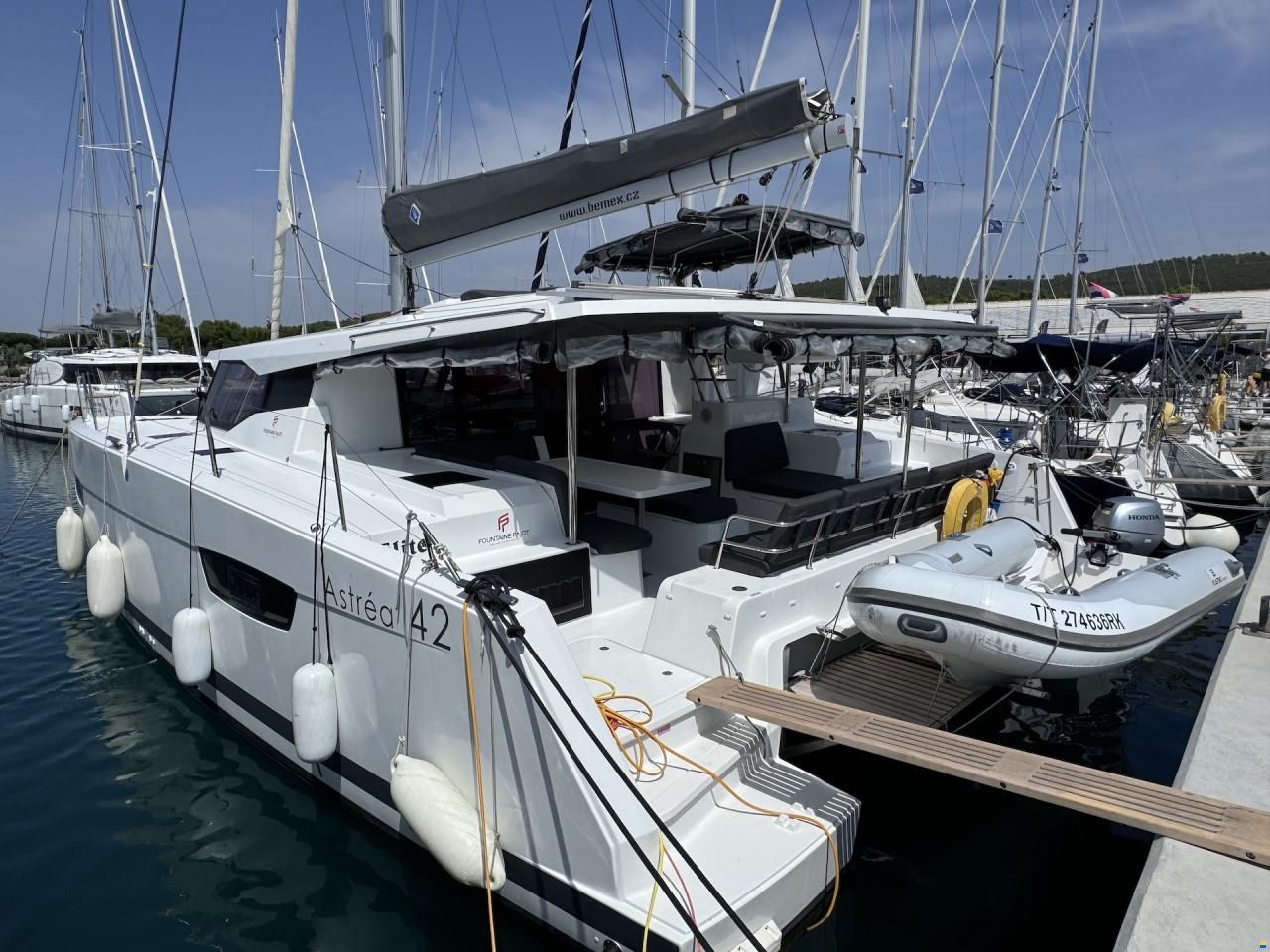 Fountaine Pajot ASTR&Eacute;A 42