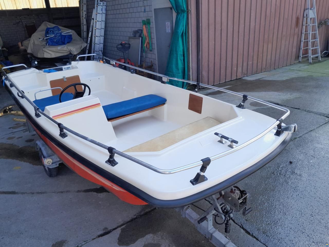 Hellas Boats Bora 16