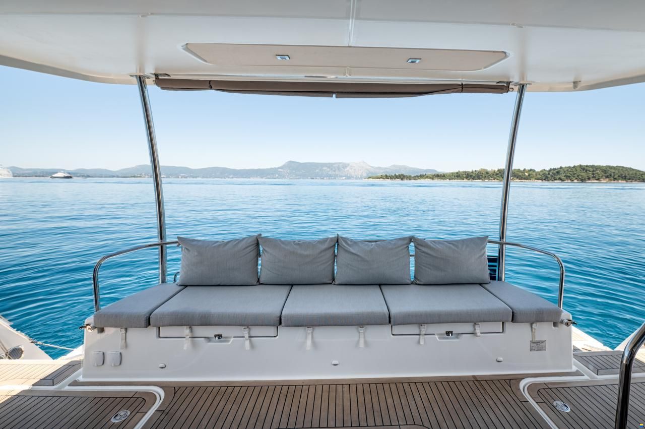 Fountaine Pajot MY 44