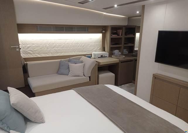 Jeanneau Prestige 680
