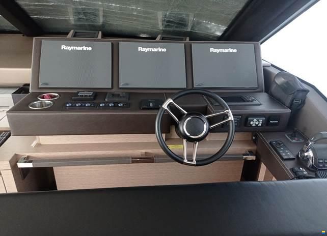 Jeanneau Prestige 680