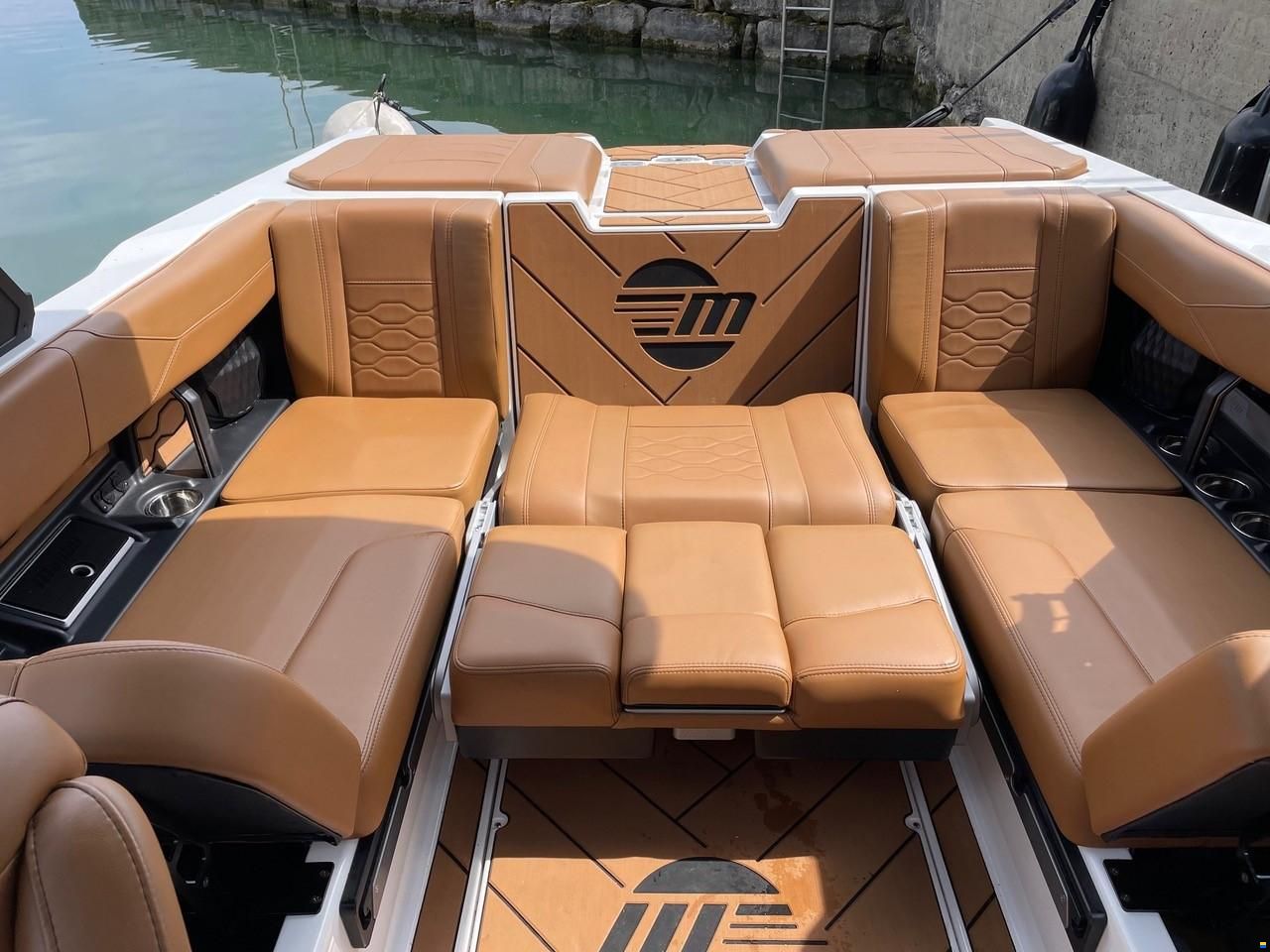 Malibu 23 LSV Wakesetter