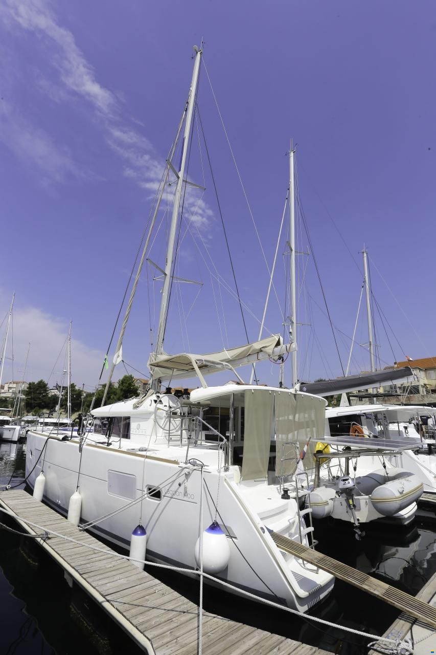 Lagoon 400