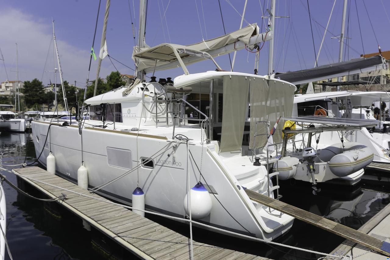 Lagoon 400