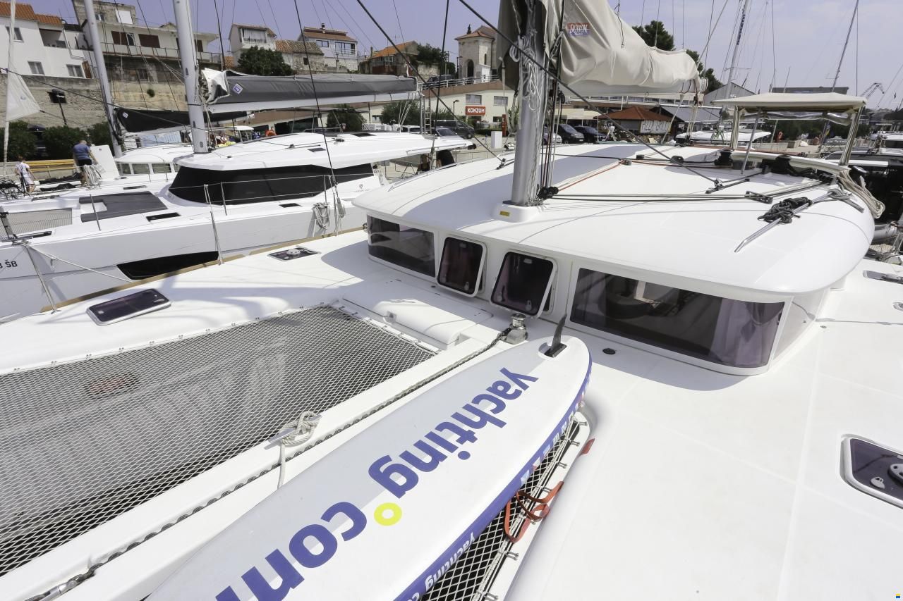Lagoon 400