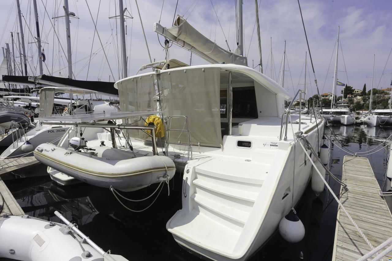Lagoon 400