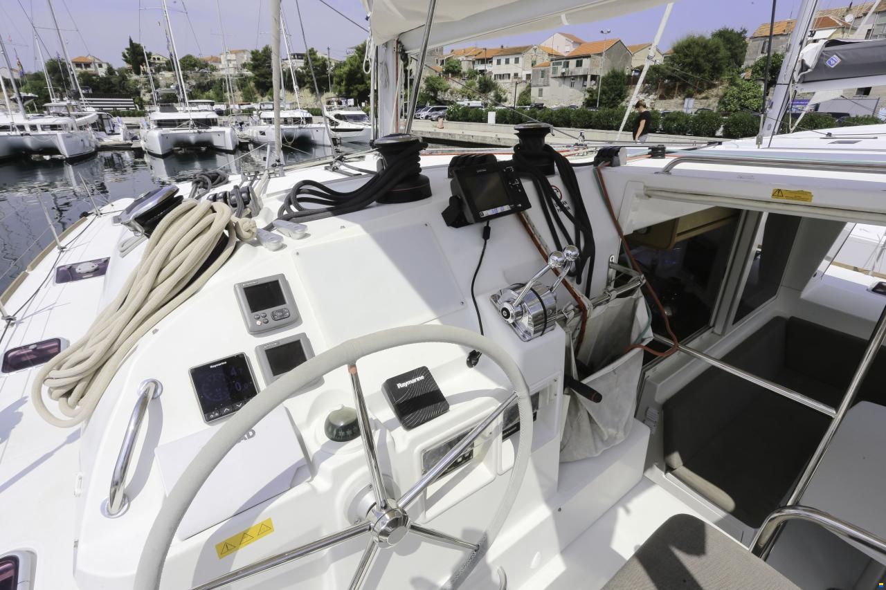 Lagoon 400