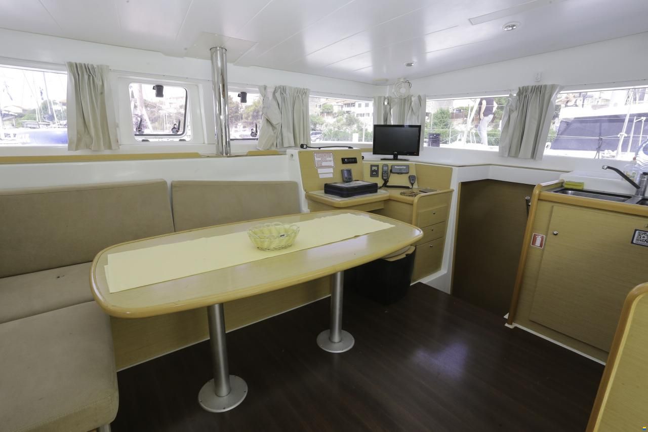 Lagoon 400