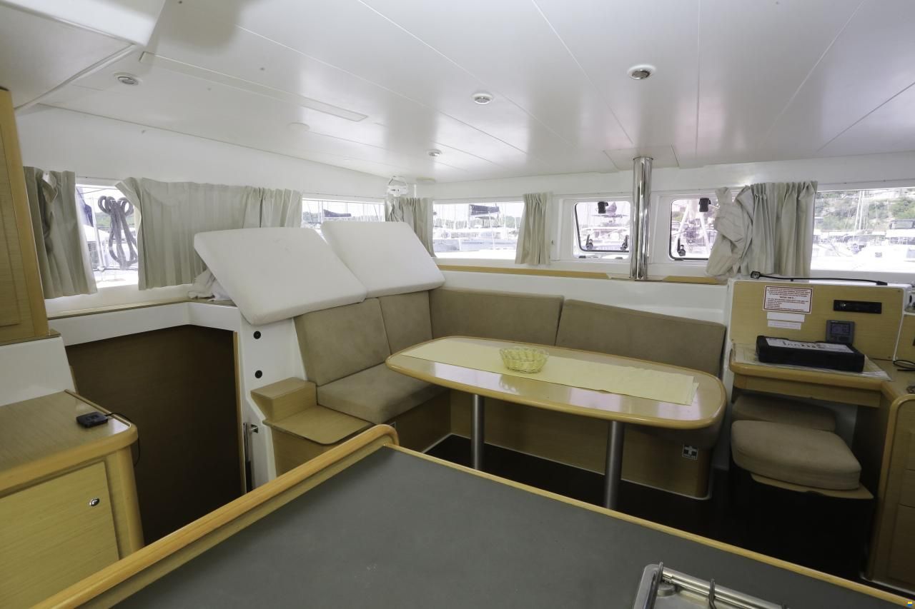 Lagoon 400