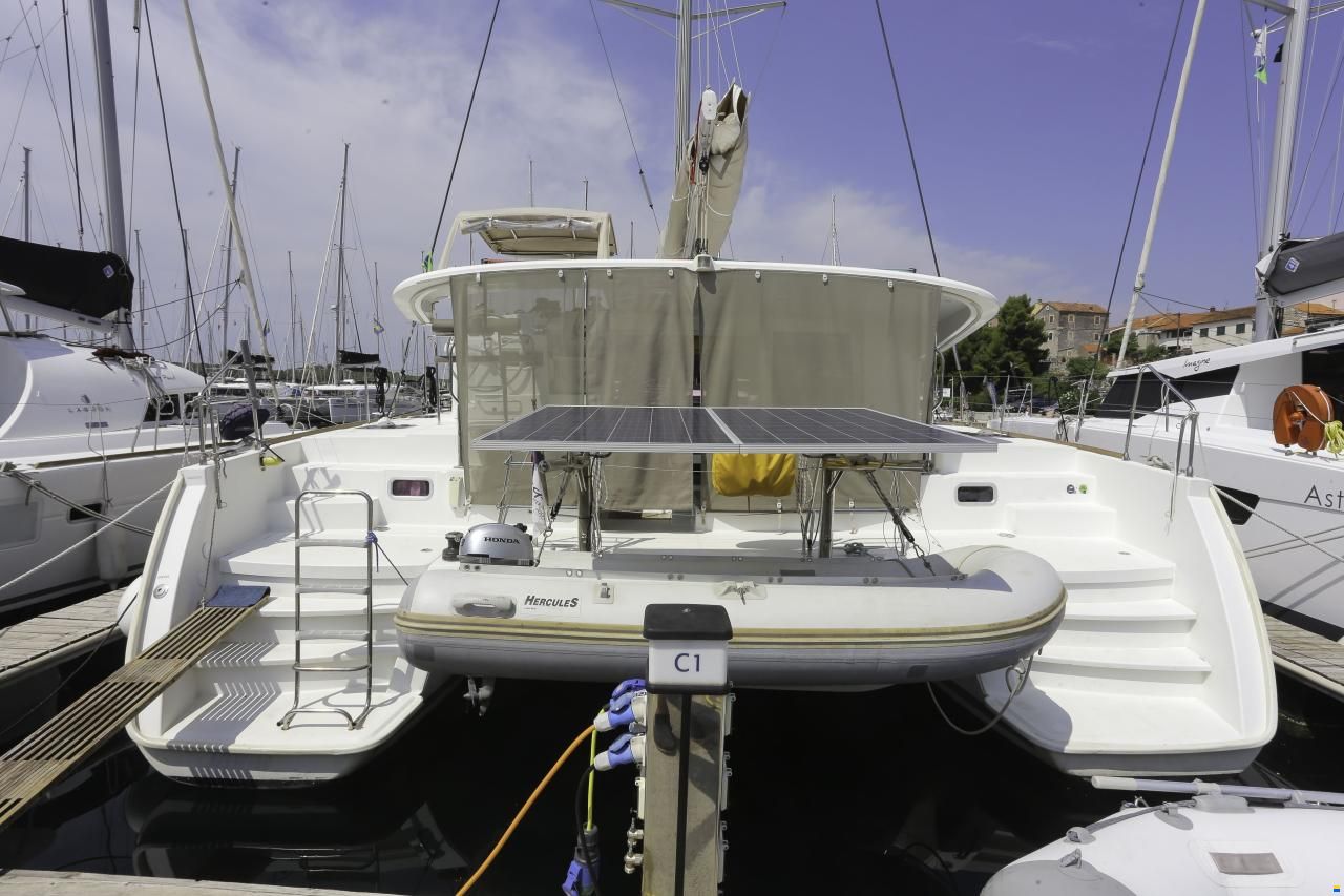 Lagoon 400