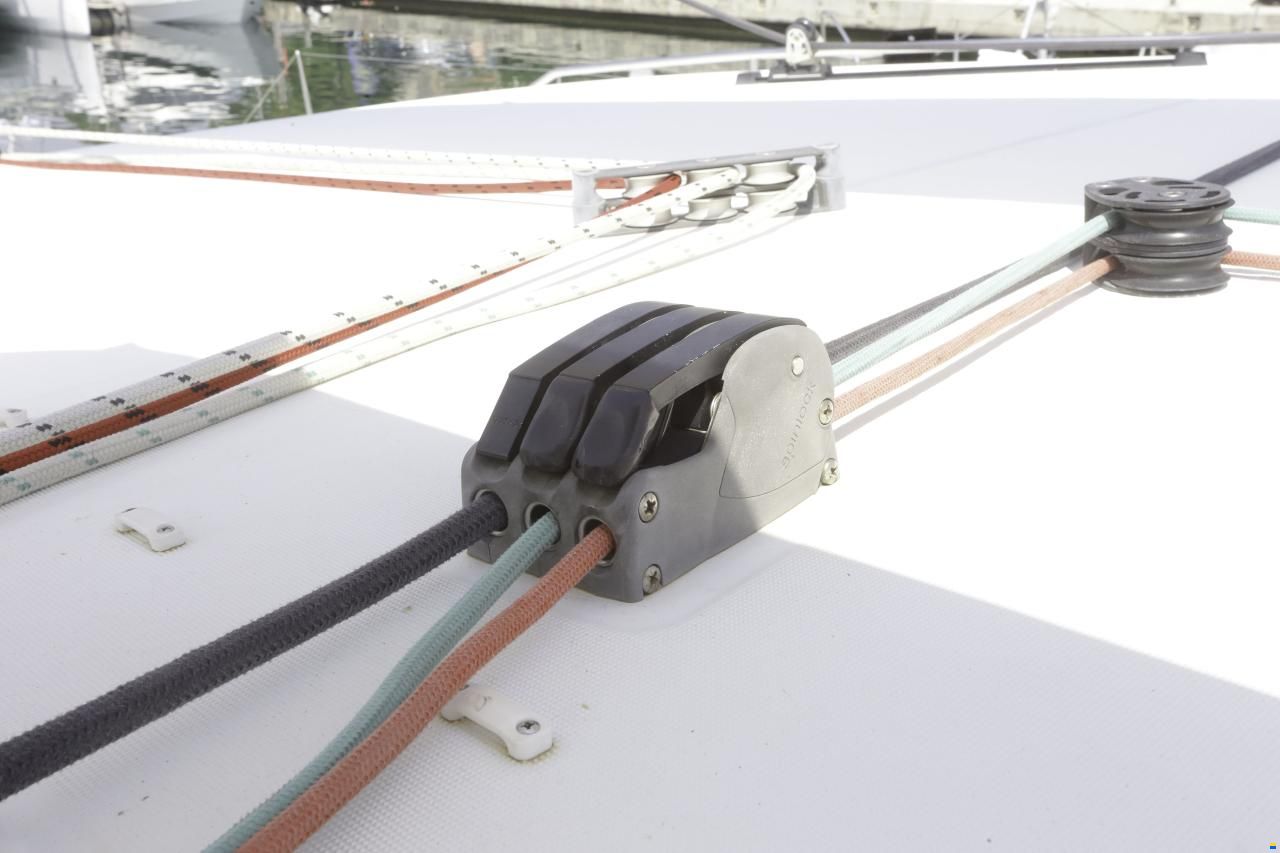 Lagoon 400