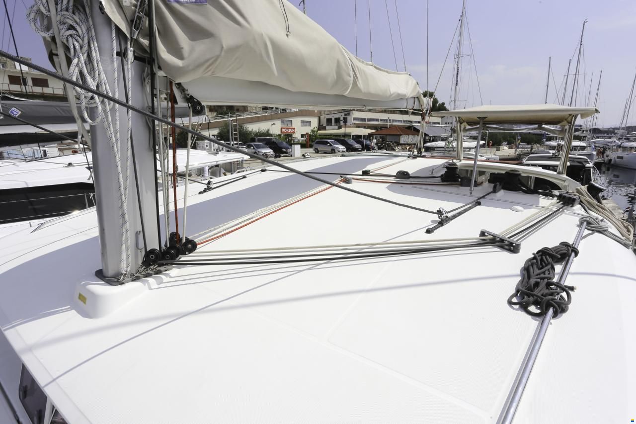 Lagoon 400