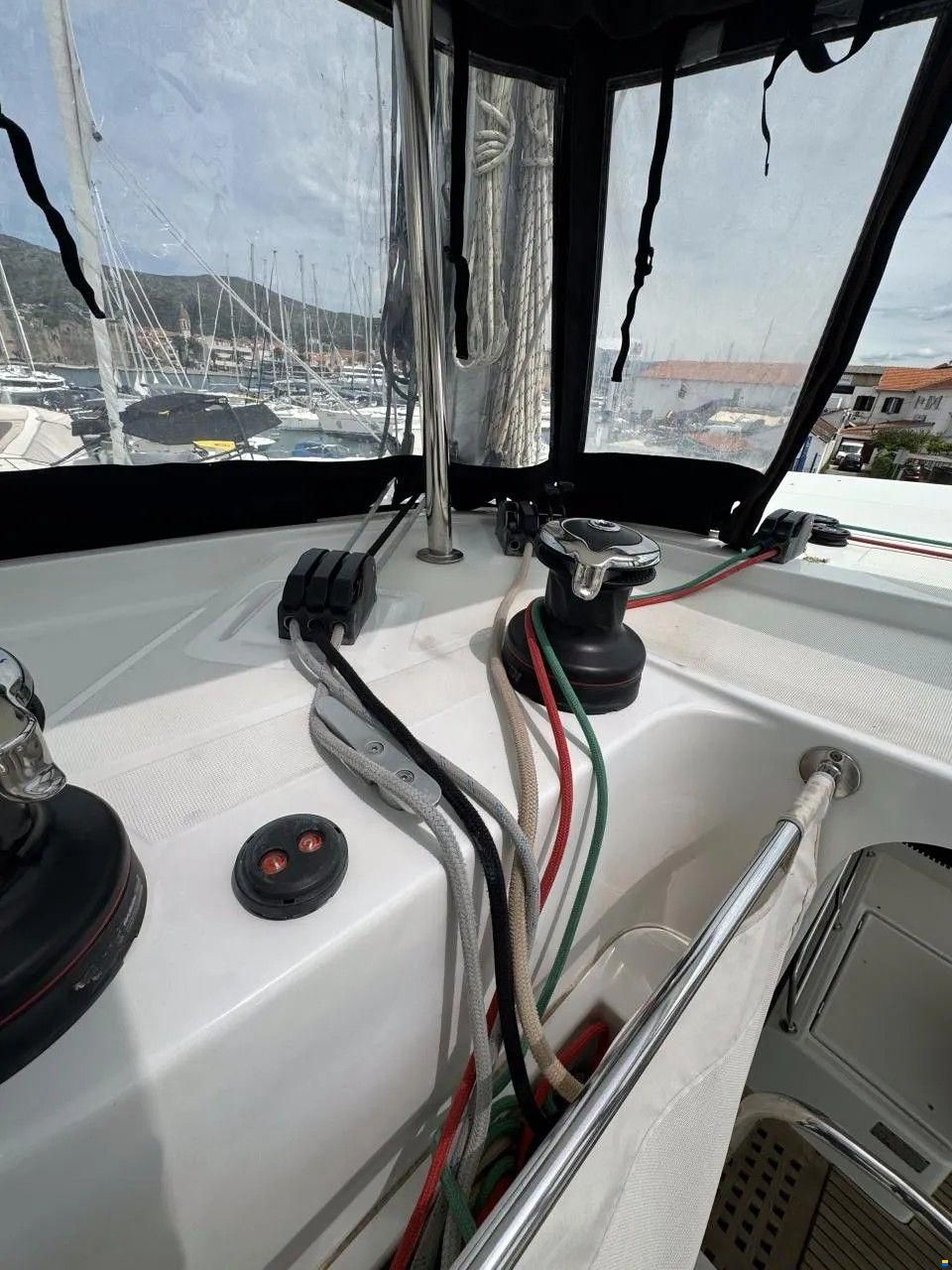 Lagoon 42