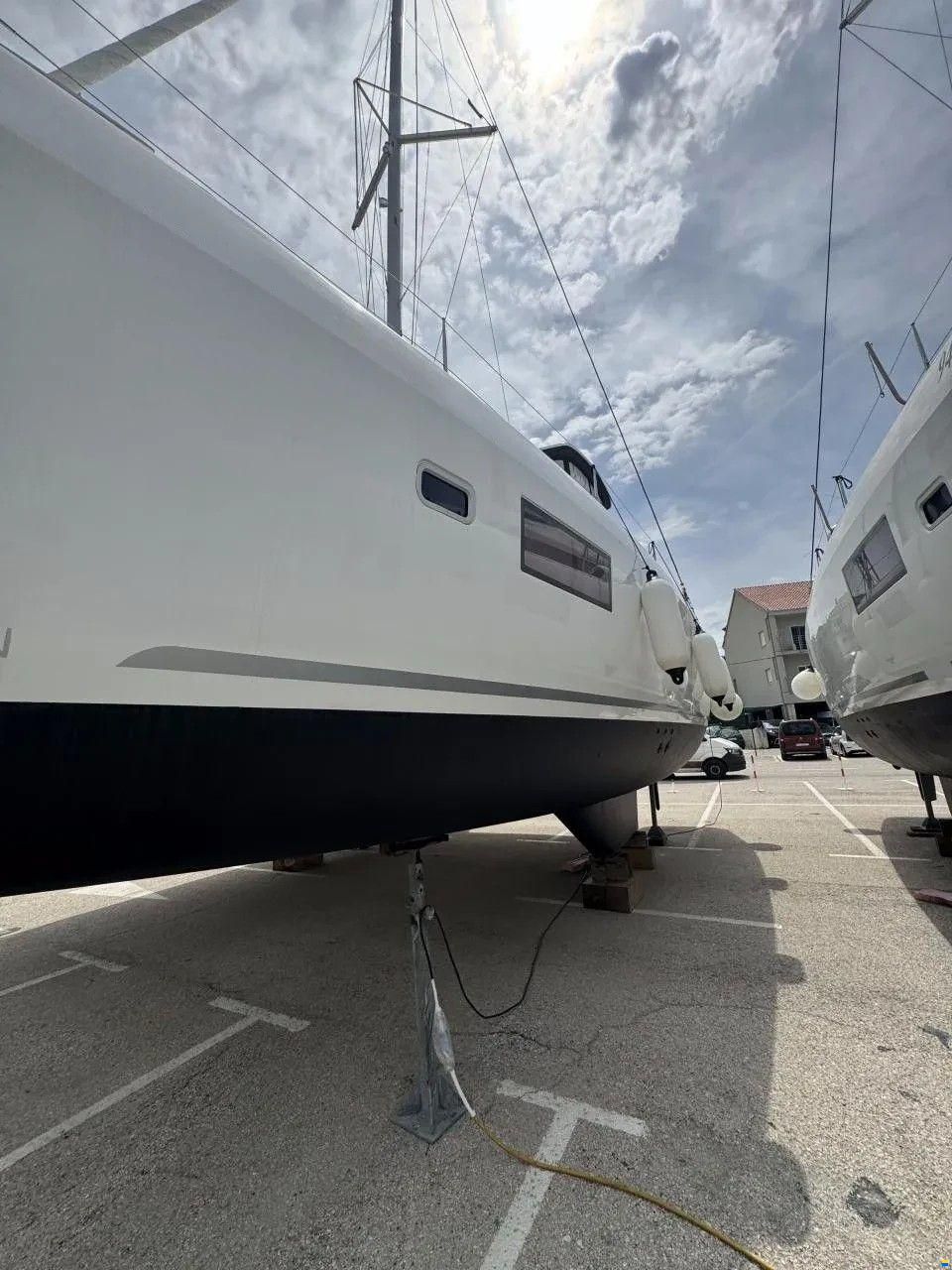 Lagoon 42