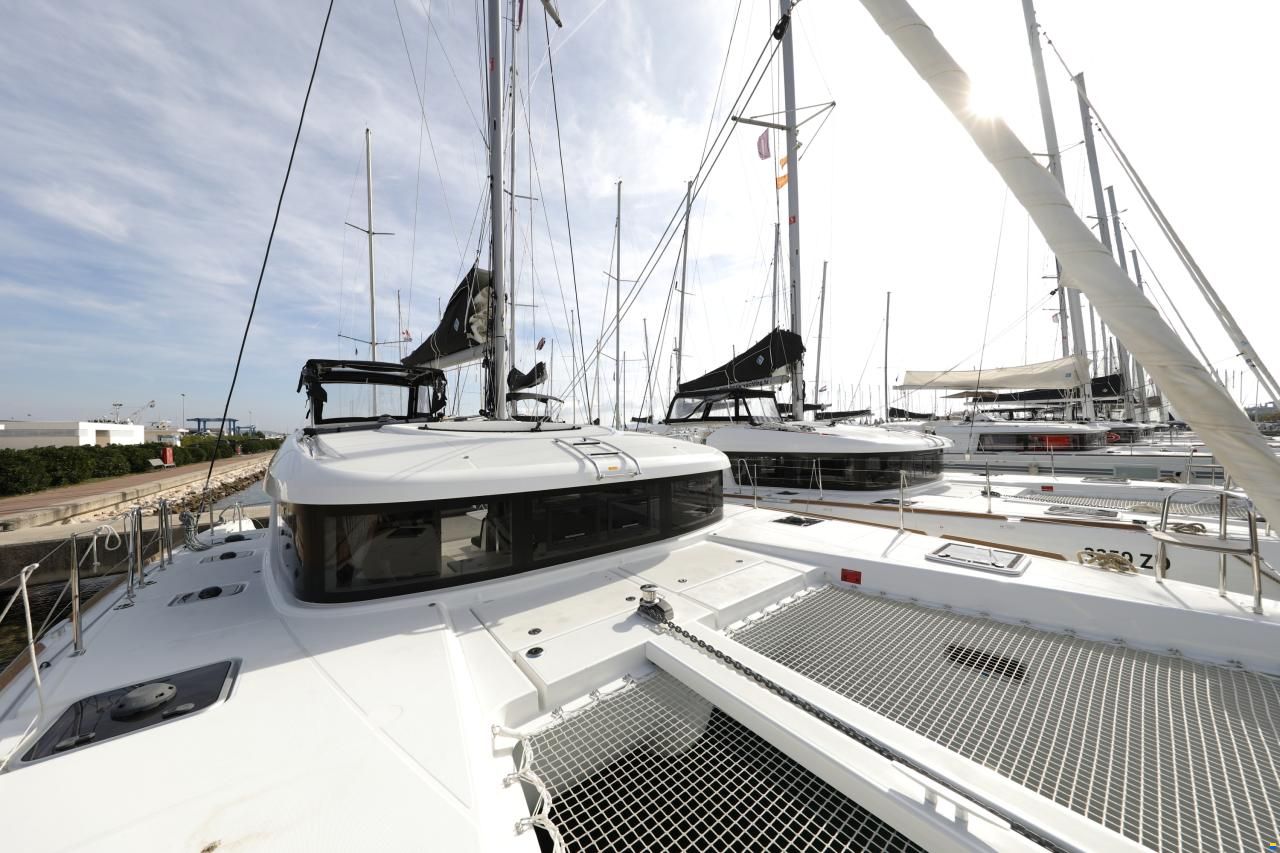 Lagoon 40