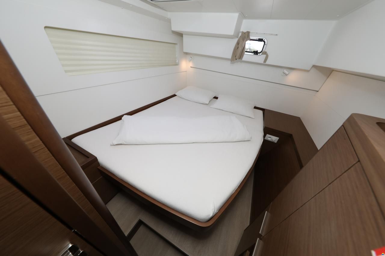 Lagoon 40