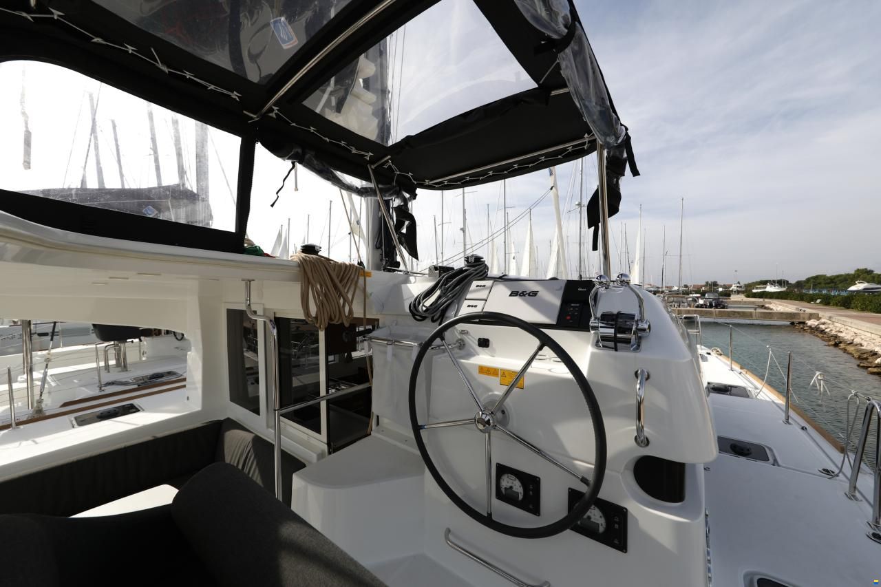 Lagoon 40