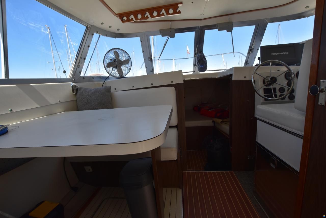 Bertram 31 FLY Cruiser