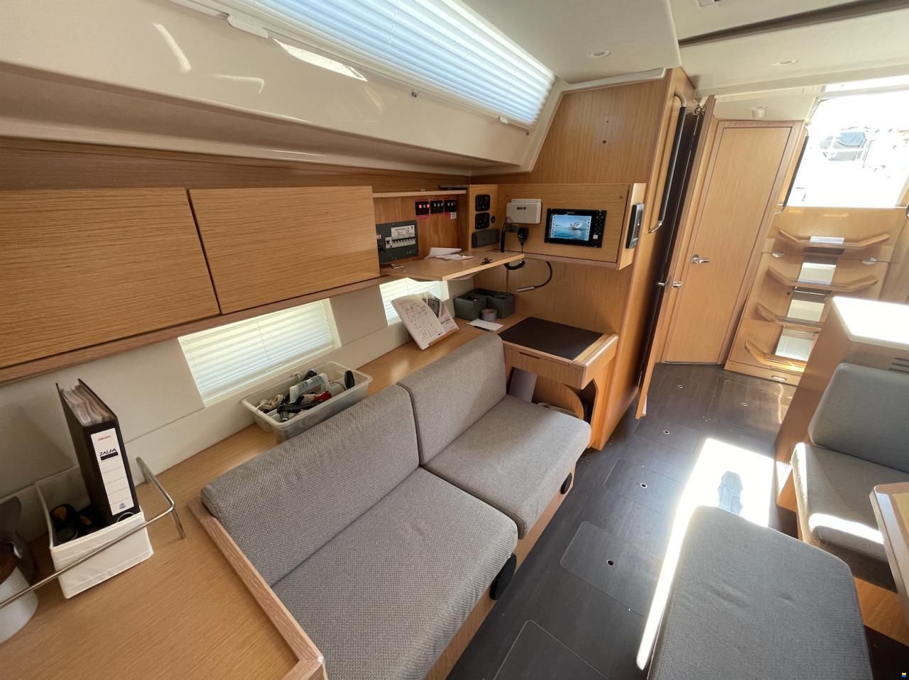 Bavaria C45 Style