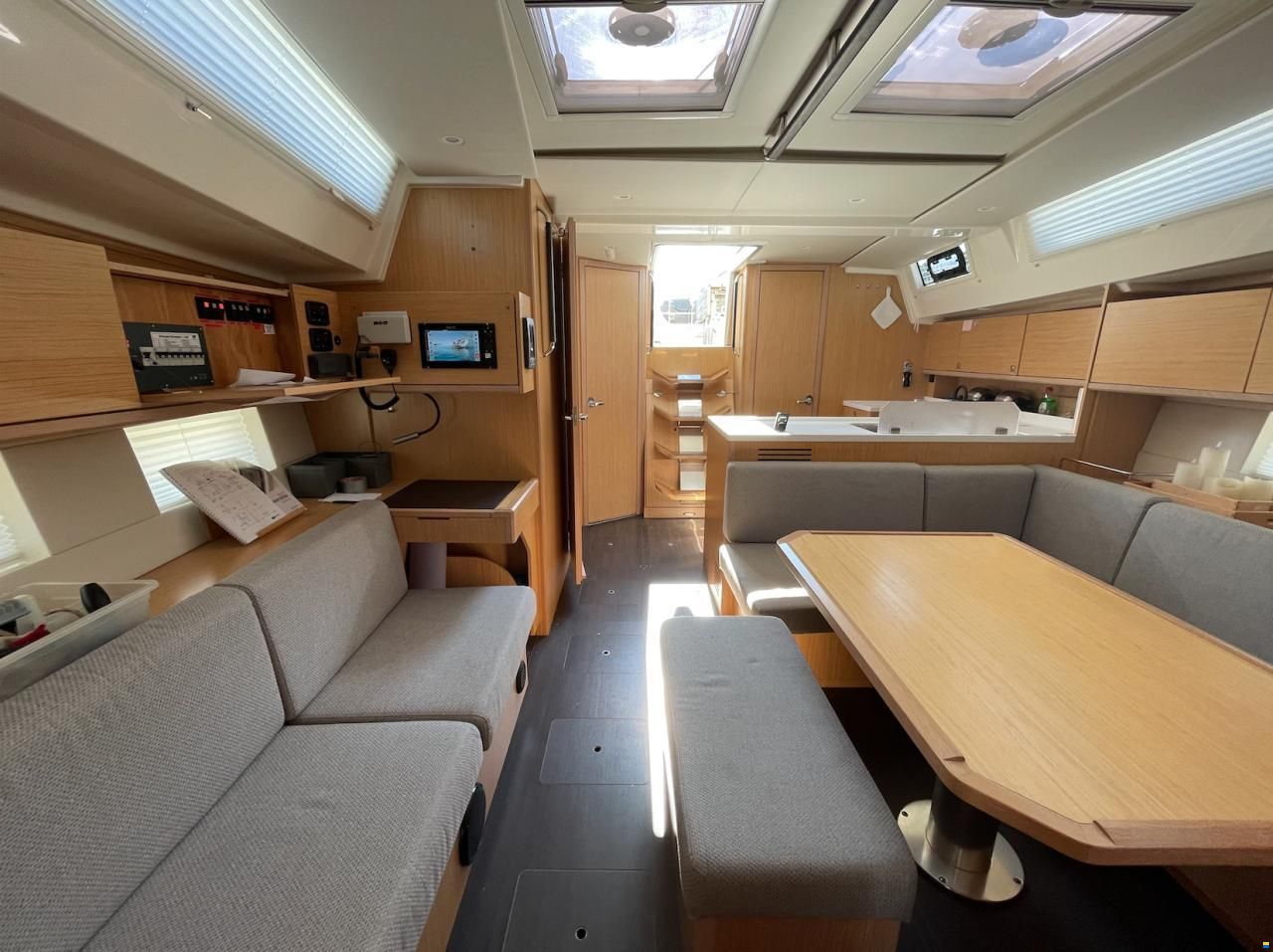 Bavaria C45 Style