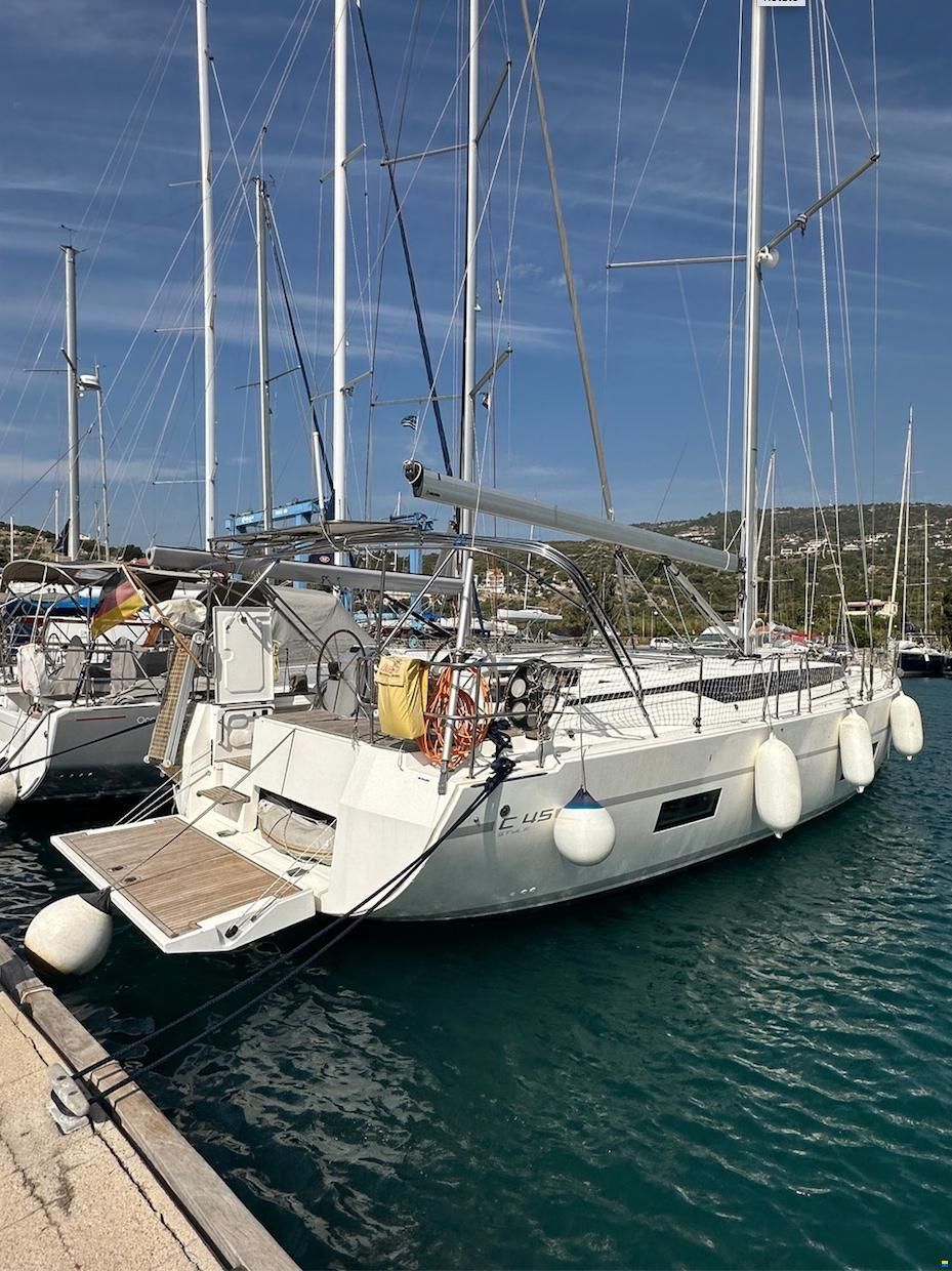 Bavaria C45 Style