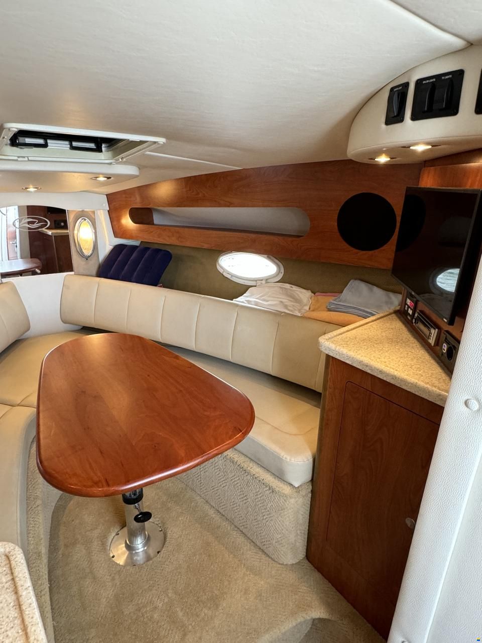 Rinker 280
