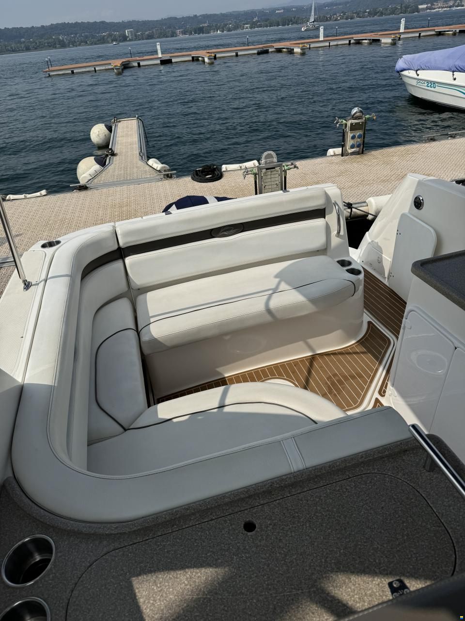 Rinker 280