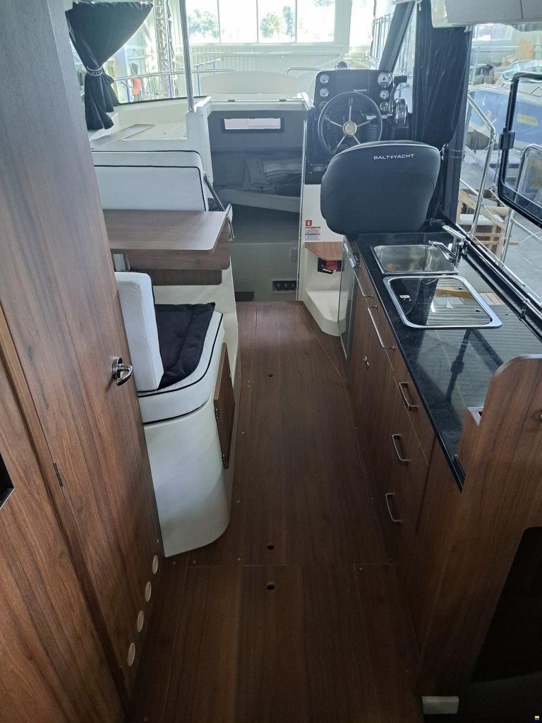Balt SunCamper 35 Flybridge