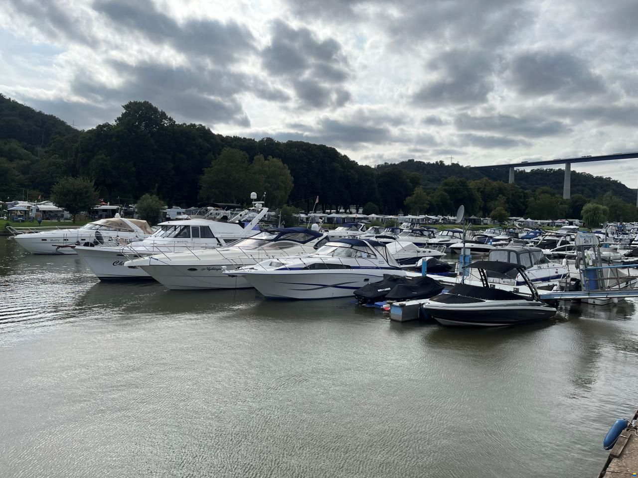 Bayliner Avanti Express 3255