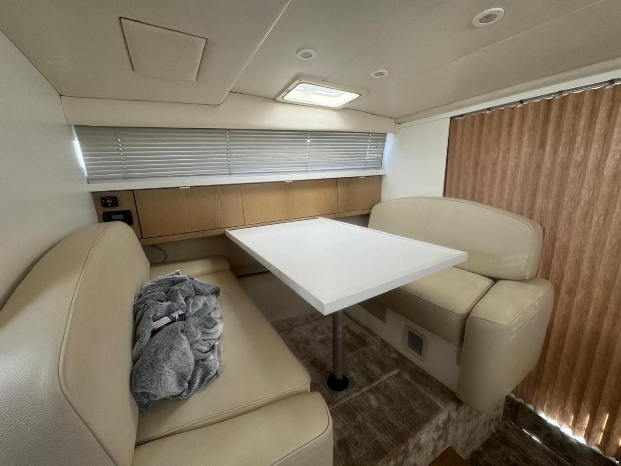 Bayliner Avanti Express 3255