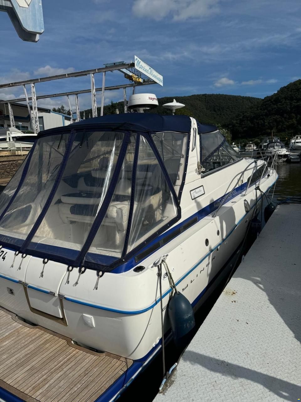 Bayliner Avanti Express 3255