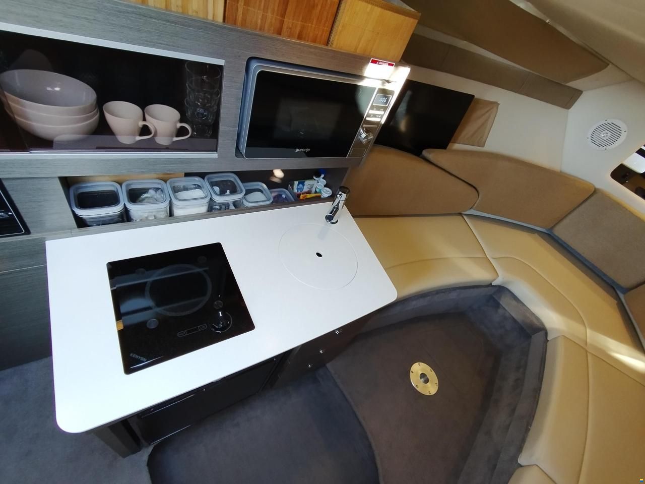 Bayliner 855 Cruiser