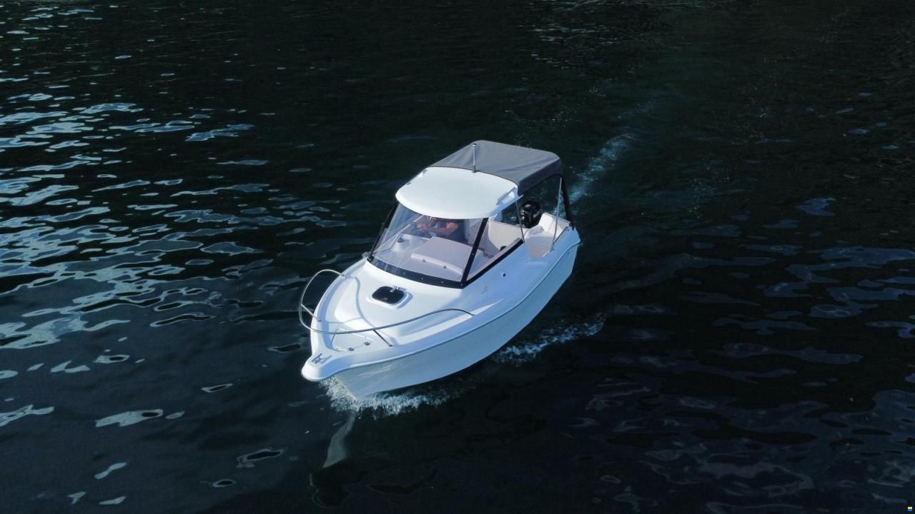 Cortina 480 Pilothouse
