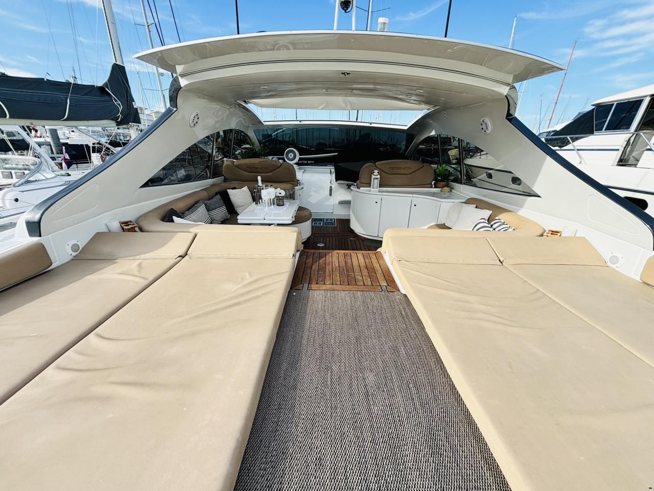 Pershing 54