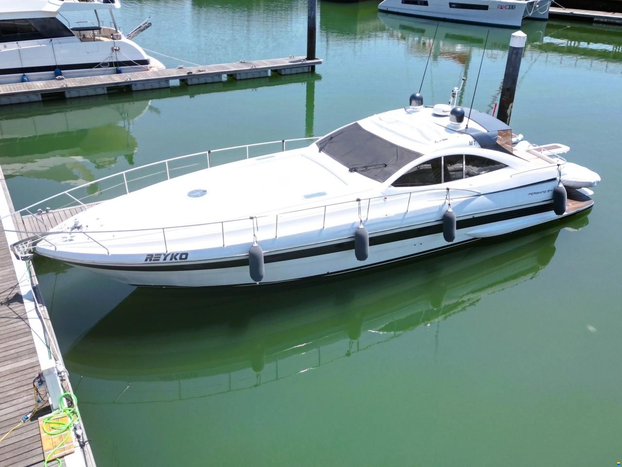 Pershing 54
