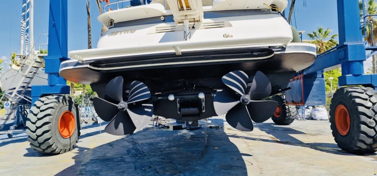 Pershing 54