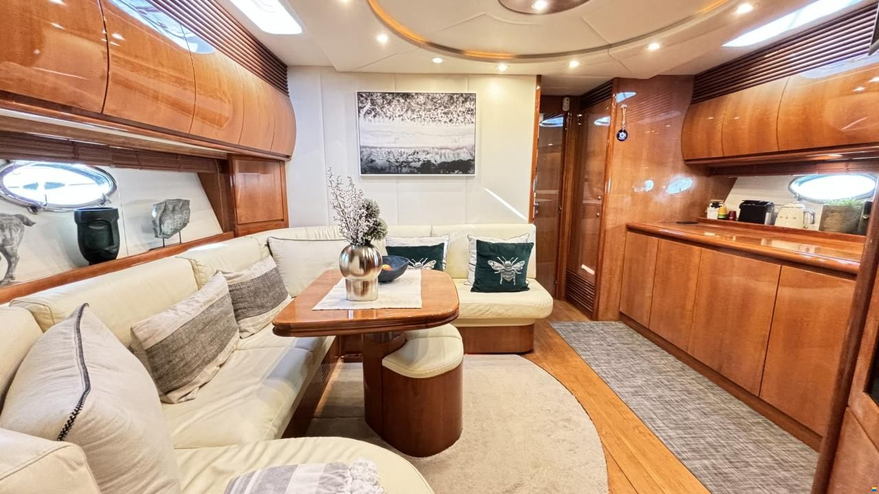 Pershing 54