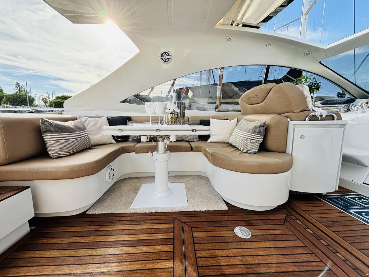 Pershing 54