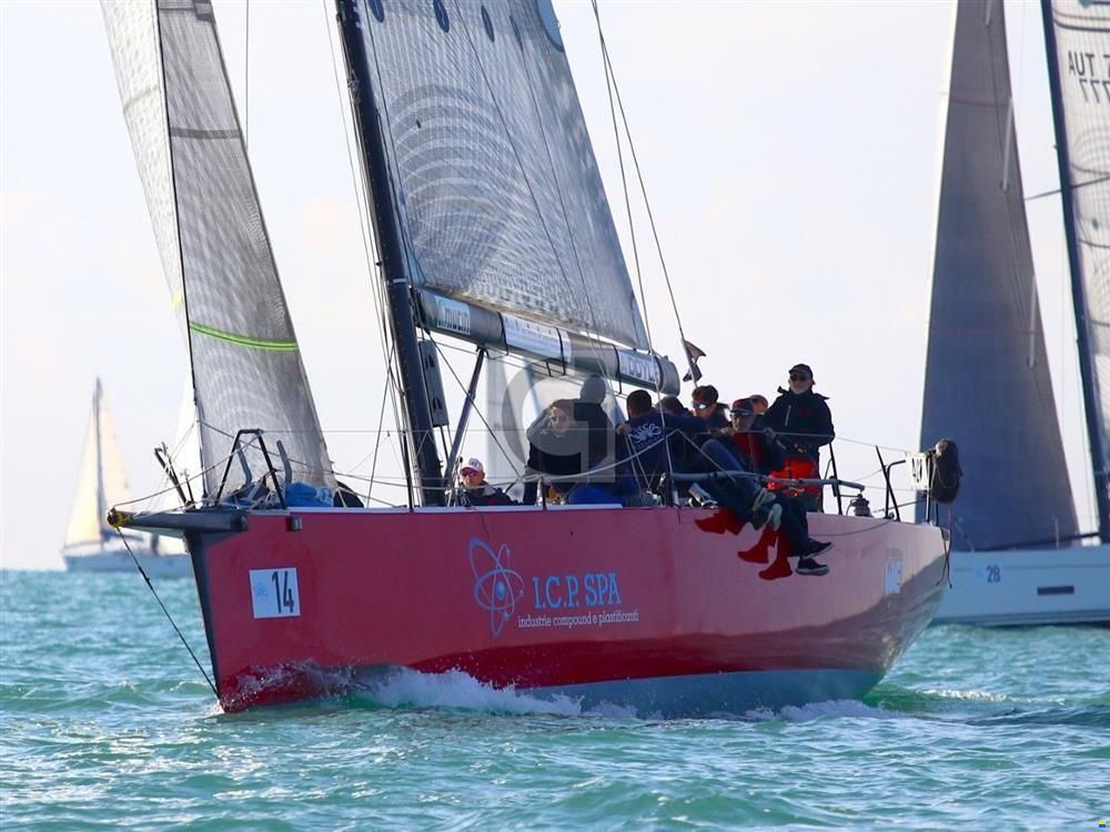 Goetz Farr 53 Custom
