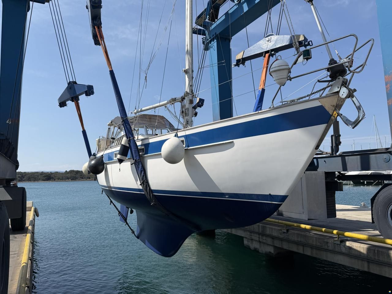 Hallberg-Rassy 38