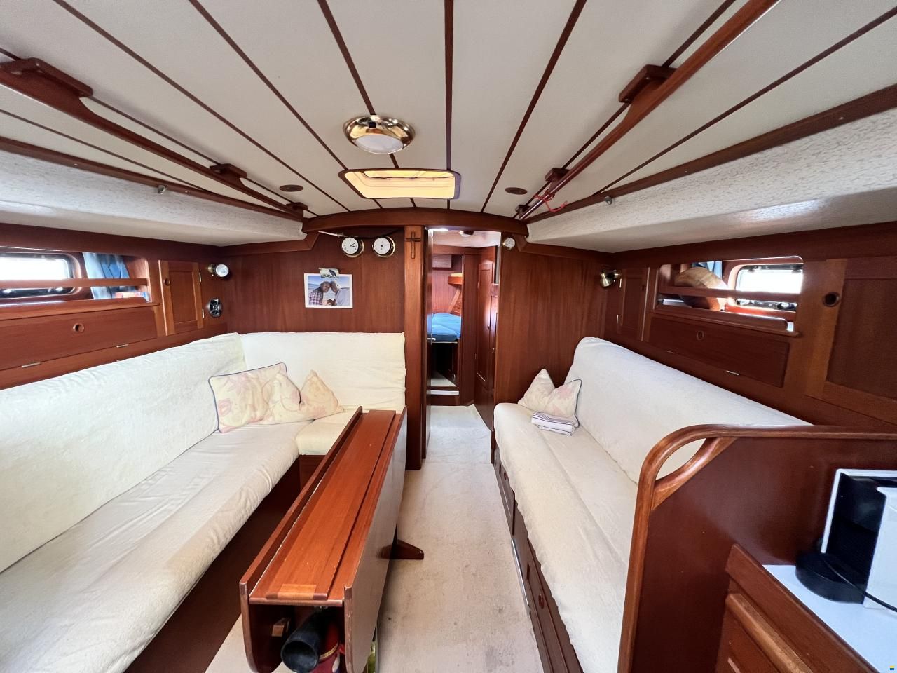 Hallberg-Rassy 38