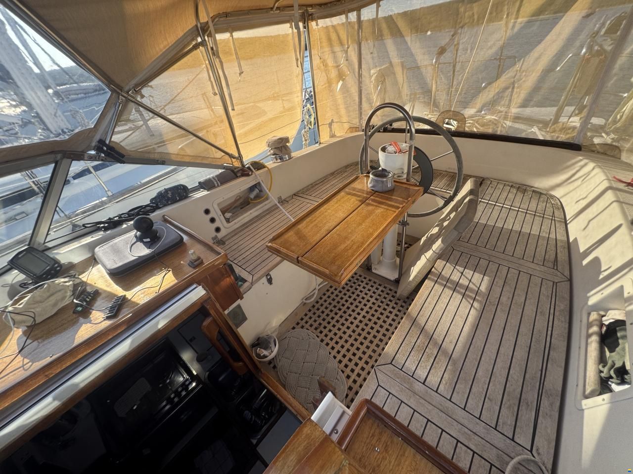 Hallberg-Rassy 38