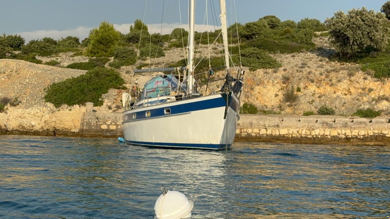 Hallberg-Rassy 38