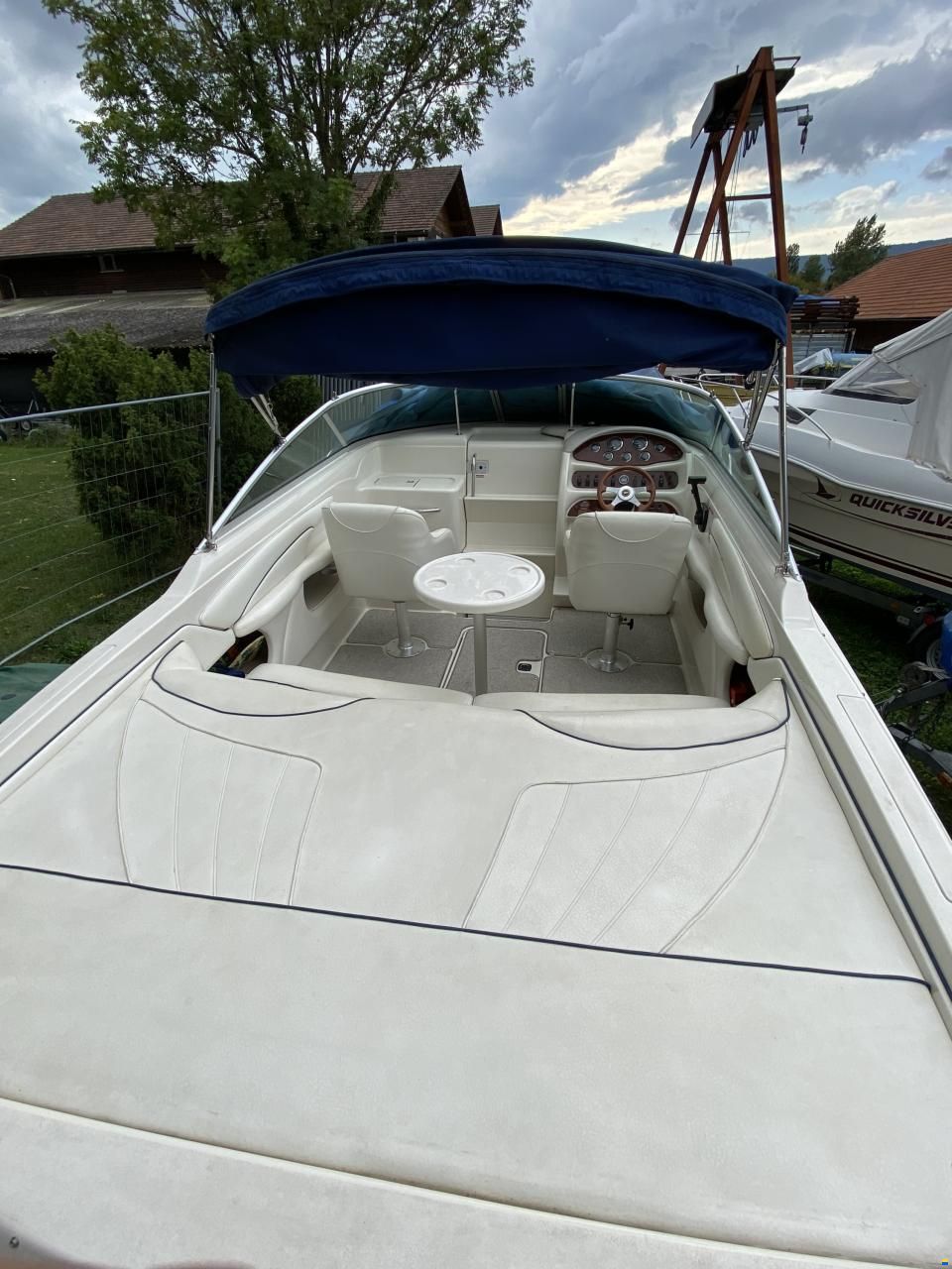 Sea Ray 260 Overnighter