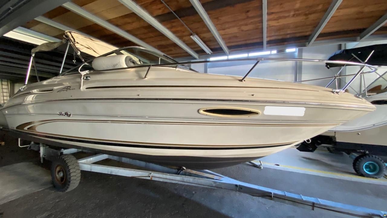 Sea Ray 215 EC