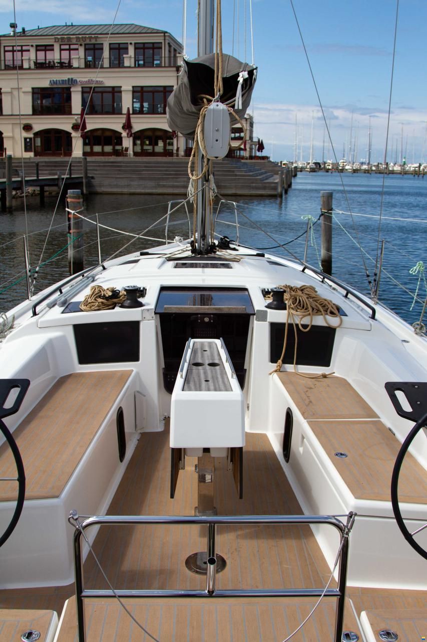 Dufour 37