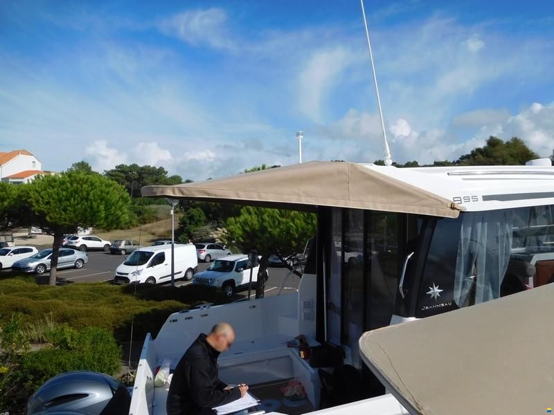 Jeanneau Merry Fisher 895 S1 Cockpitsonnensegel C