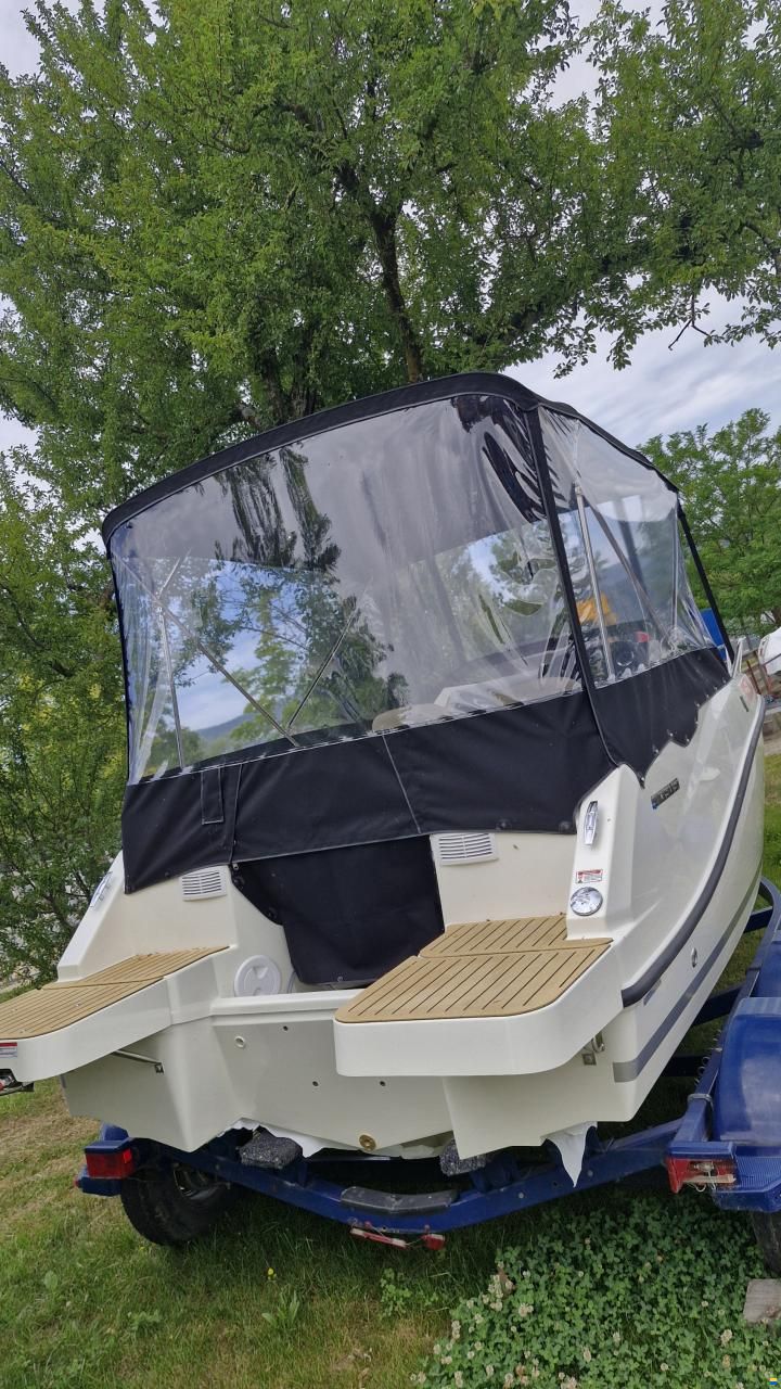 Quicksilver 555 Cabin